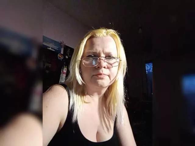 -Chiika- on BongaCams 