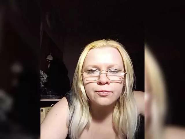 -Chiika- on BongaCams 