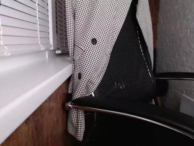 -Neva- on BongaCams 