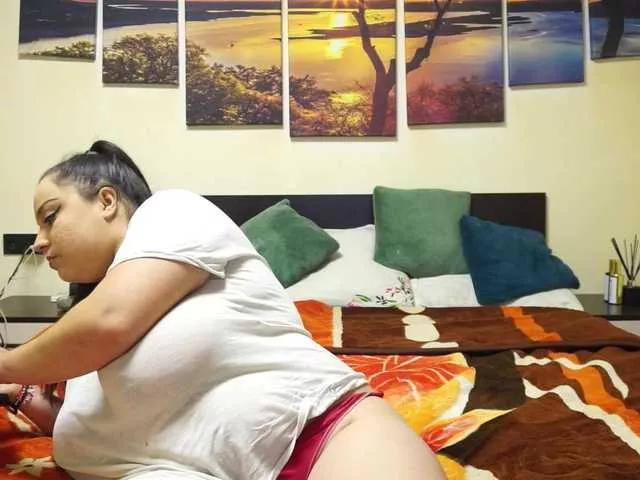 adellineee on BongaCams 