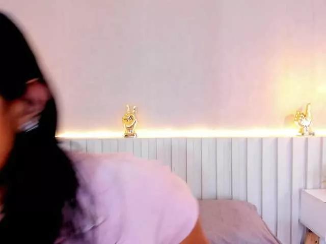 Aida-Moreno on BongaCams 