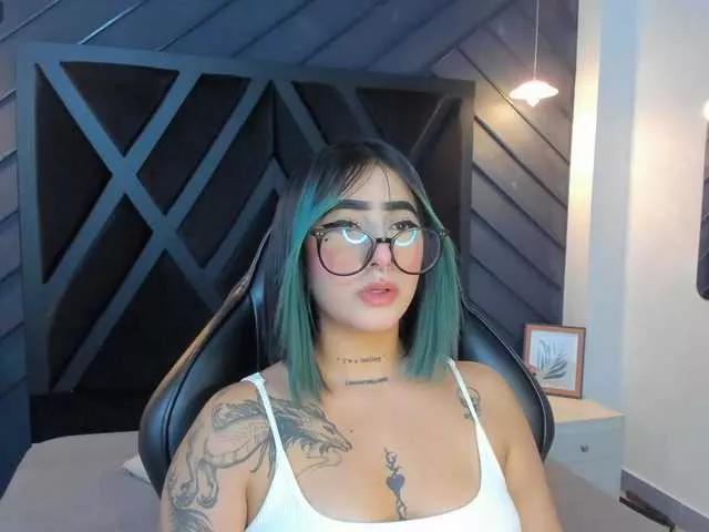 Alahia-Dangelo on BongaCams 