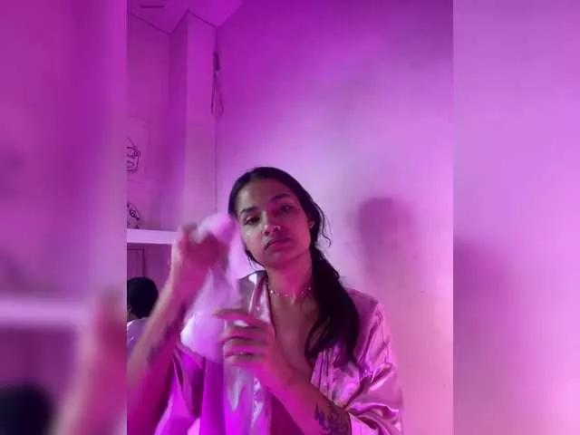 Amethysviolet on BongaCams 