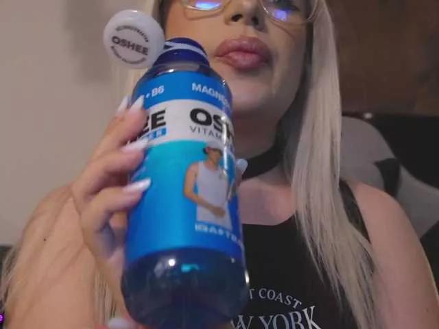 aminahaze on BongaCams 