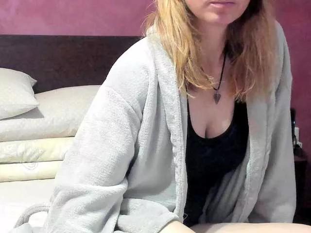 AngelNicolle on BongaCams 