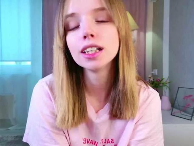 b4by-lol1 on BongaCams 