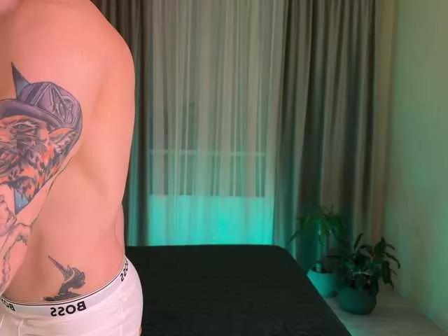 big-love-of-hot-couple on BongaCams 