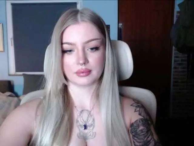 CamilaLove on BongaCams 