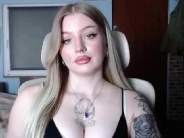 CamilaLove on BongaCams 