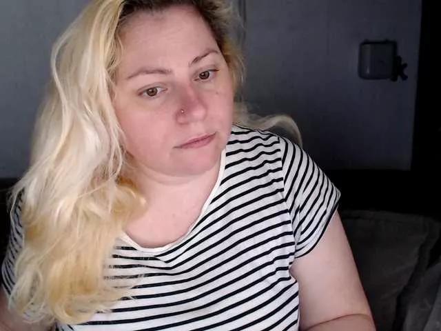 candycream74 on BongaCams 