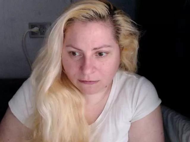 candycream74 on BongaCams 