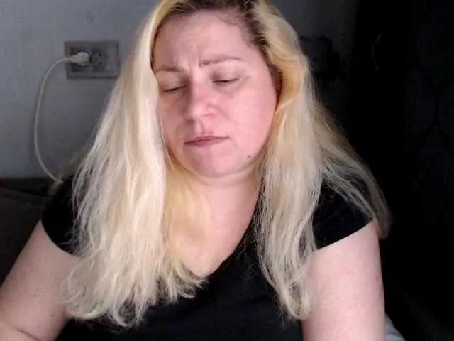 candycream74 on BongaCams 