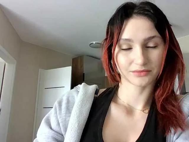 CarmelinaDesire on BongaCams 