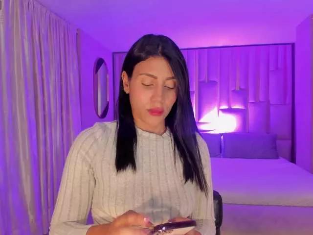 charlotte-Cox on BongaCams 
