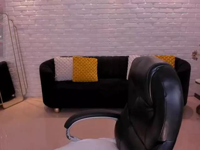 CorinneRusso on BongaCams 