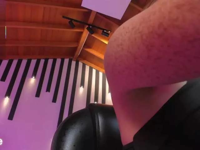 CorinneRusso on BongaCams 