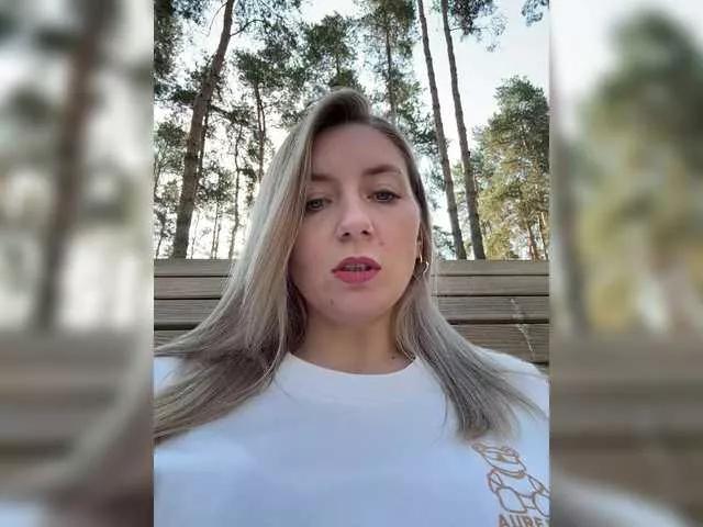 Crazy-Rosa on BongaCams 