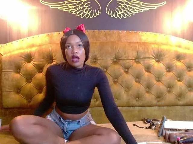 CrystalBrooke3x on BongaCams 