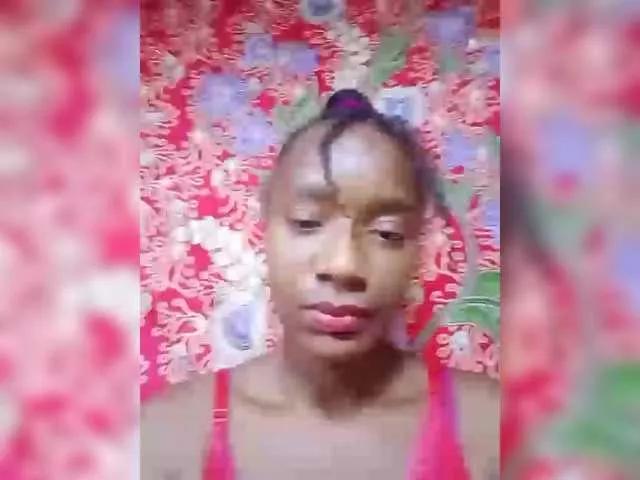Crystalrosea on BongaCams