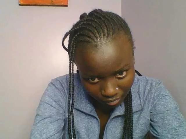 Cutiechoco on BongaCams 