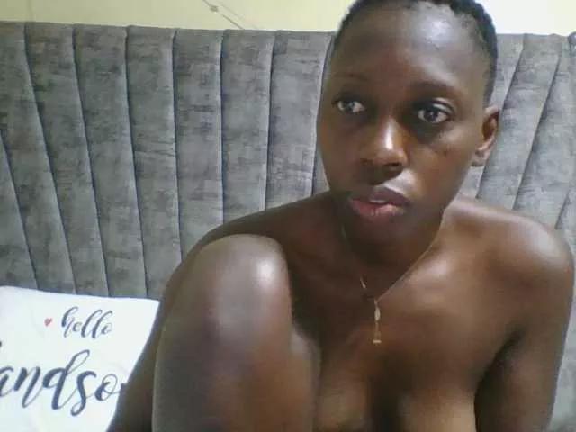 Dizzydose1 on BongaCams 