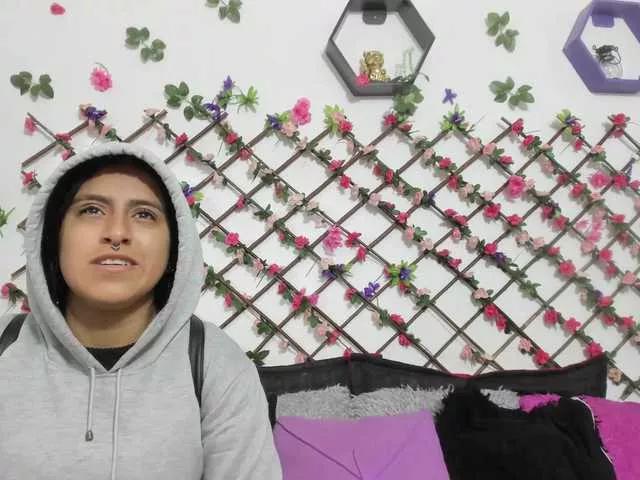 Dreamgirlss on BongaCams 