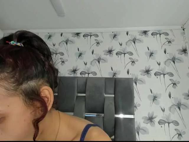 Ehotloveaxxx on BongaCams 