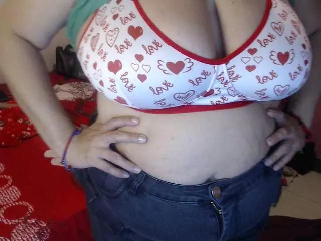 ElizabethTaylor8 on BongaCams 