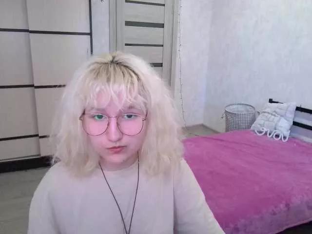 ElizabethWooler on BongaCams 
