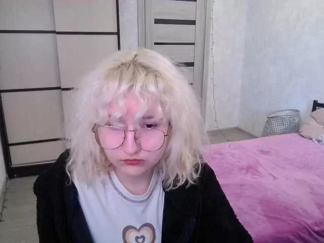 ElizabethWooler on BongaCams 