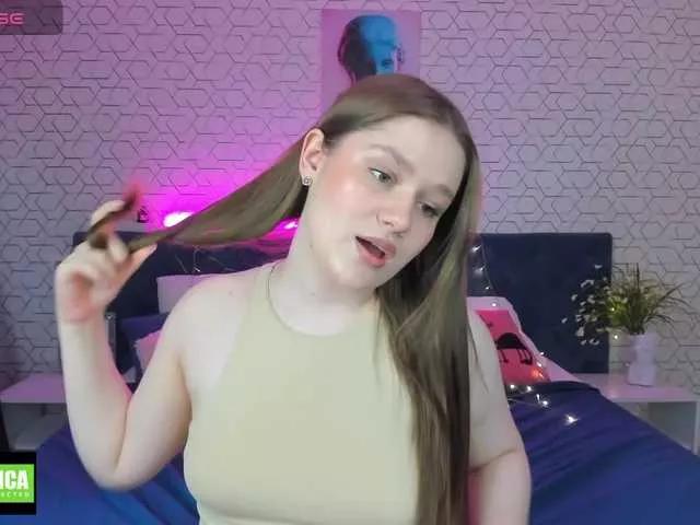 Emilia-Clare on BongaCams 