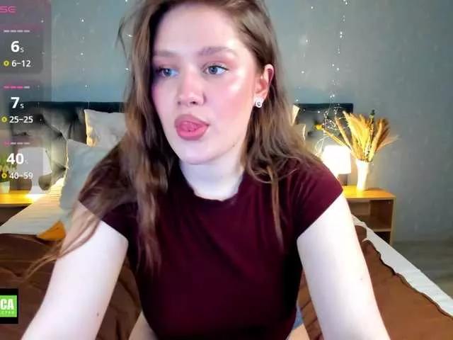 Emilia-Clare on BongaCams 