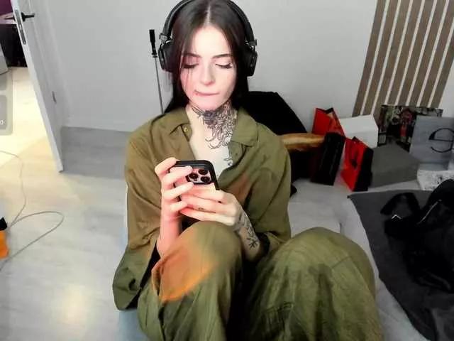 emololli on BongaCams 