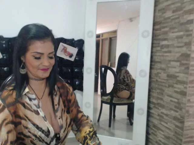 flacapaola11 on BongaCams 