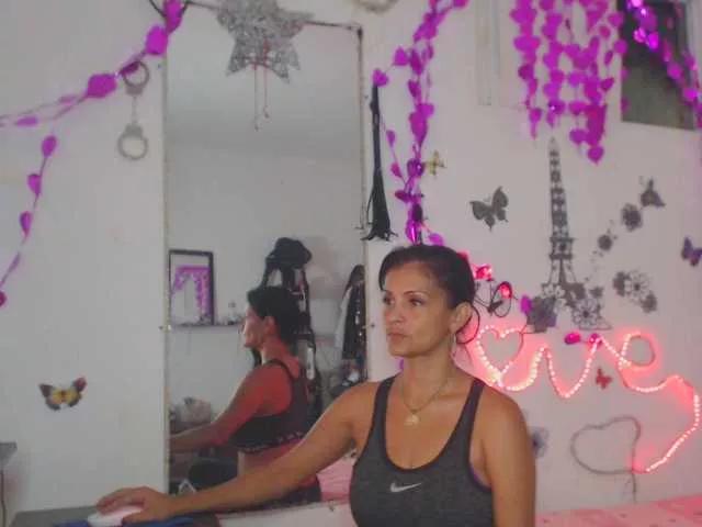 flacapaola11 on BongaCams 