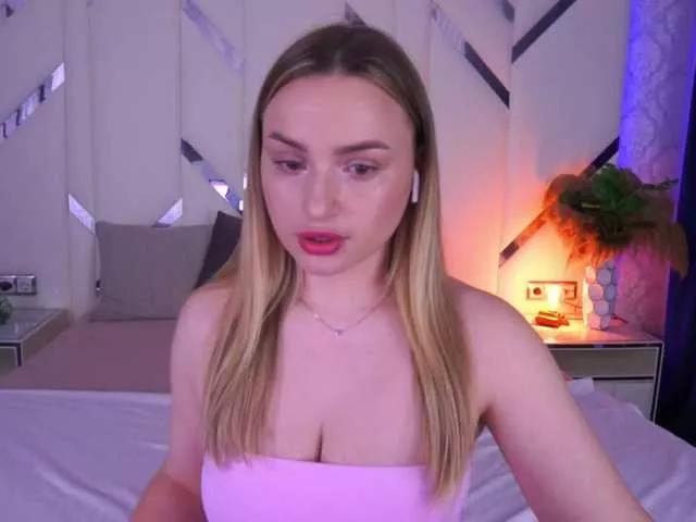 FloraGreys on BongaCams 