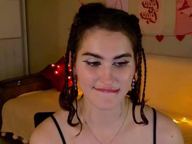 Freechat FridaCure on BongaCams