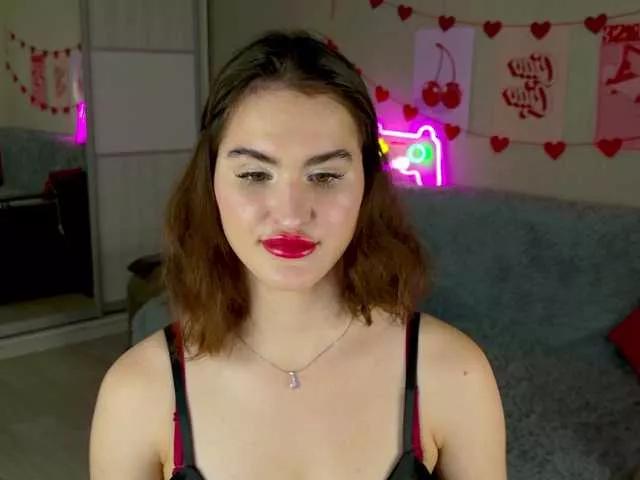 Freechat FridaCure on BongaCams