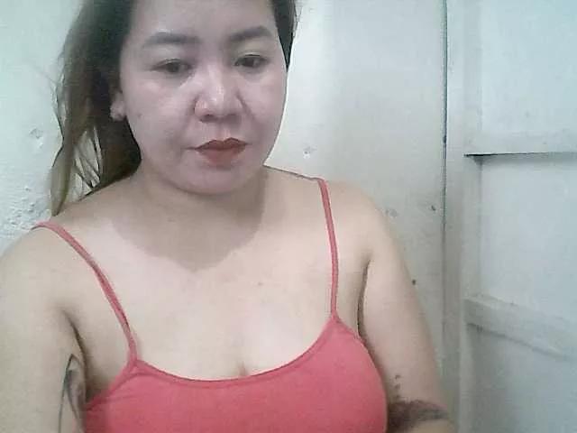 Hotboobies19 on BongaCams