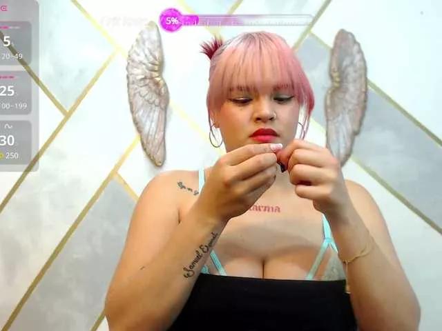 Iris-Glow on BongaCams 