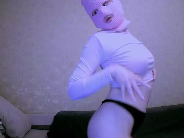 IsaBellaa on BongaCams 