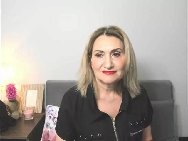 IsabellaExperienced on BongaCams 