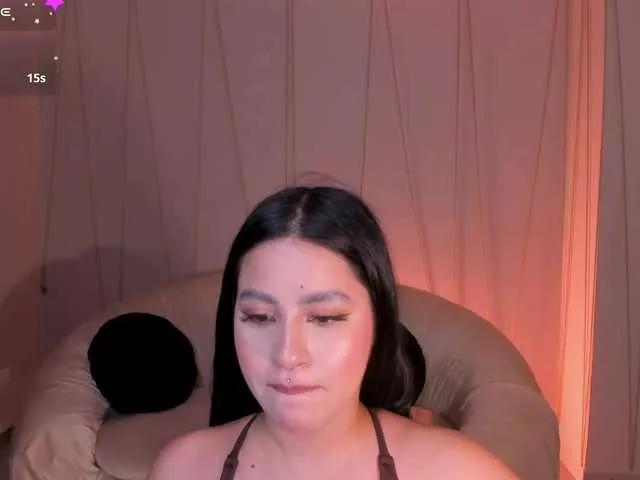 IsabellaHill on BongaCams 