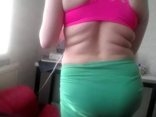 KarinaPlay23 on BongaCams 