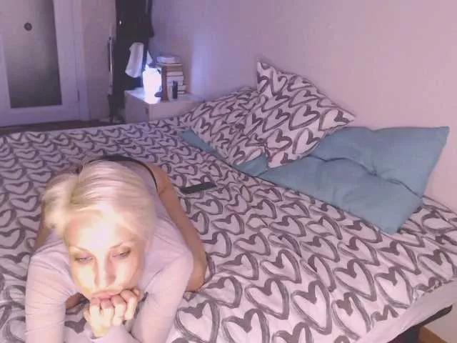 KISANA on BongaCams 