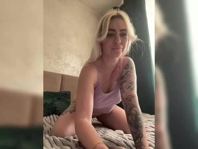 kittihome on BongaCams 