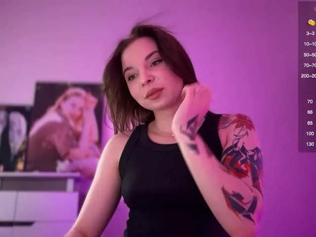 Lady-shy on BongaCams 