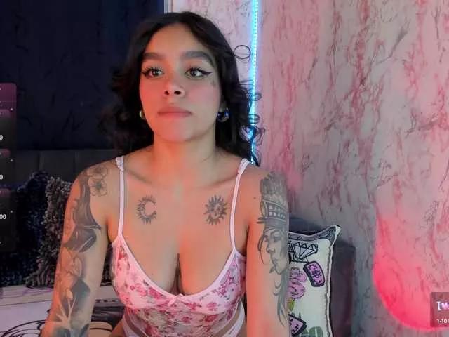 laurencamila1 on BongaCams 