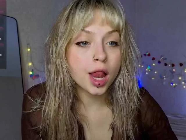 lavenderlav on BongaCams 