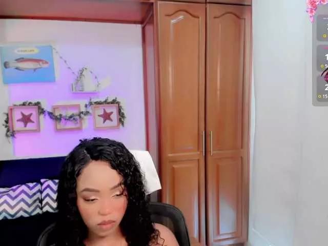 lindasnows on BongaCams 